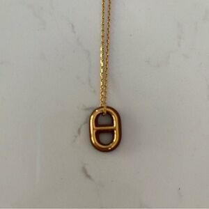 Hermès
O'Maillon leather necklace